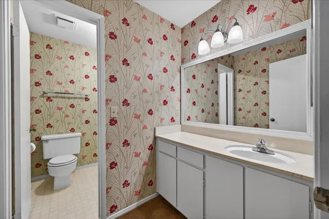 $227,500 | 4676 East Alamos Avenue, Unit 117, Fresno, CA 93726