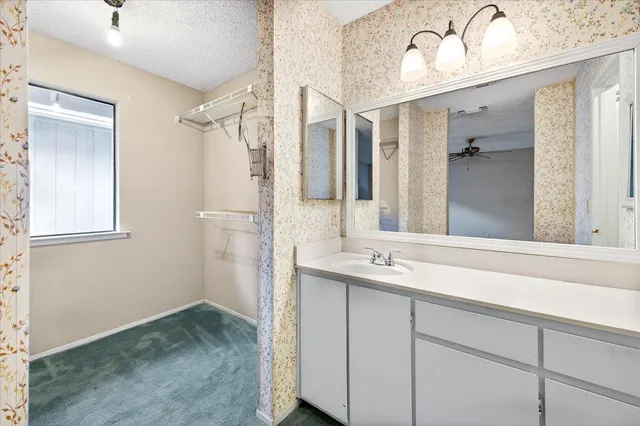 $227,500 | 4676 East Alamos Avenue, Unit 117, Fresno, CA 93726