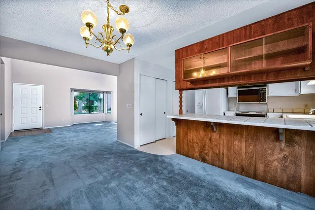 $227,500 | 4676 East Alamos Avenue, Unit 117, Fresno, CA 93726