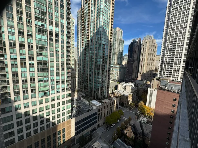 $2,350 | 10 East Ontario Street, Unit 2108, Chicago, IL 60611