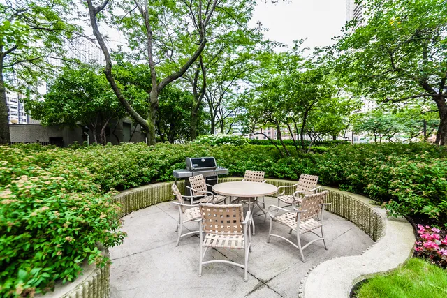 $2,350 | 10 East Ontario Street, Unit 2108, Chicago, IL 60611