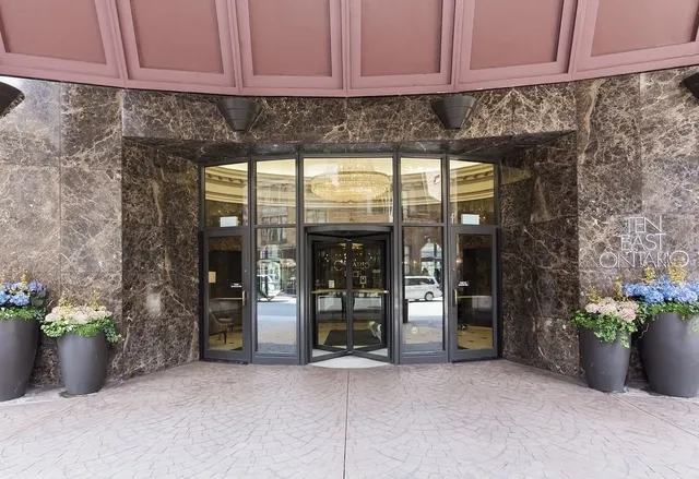 $2,350 | 10 East Ontario Street, Unit 2108, Chicago, IL 60611