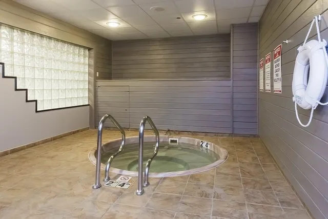 $2,350 | 10 East Ontario Street, Unit 2108, Chicago, IL 60611