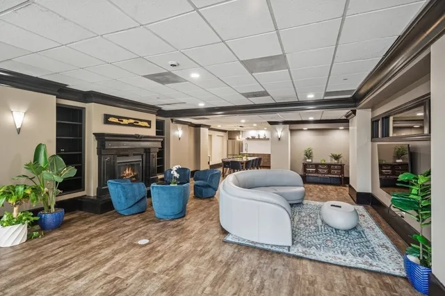 $2,350 | 10 East Ontario Street, Unit 2108, Chicago, IL 60611