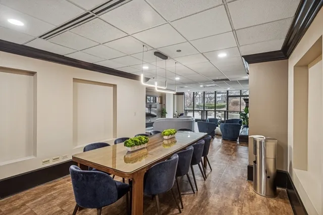 $2,350 | 10 East Ontario Street, Unit 2108, Chicago, IL 60611