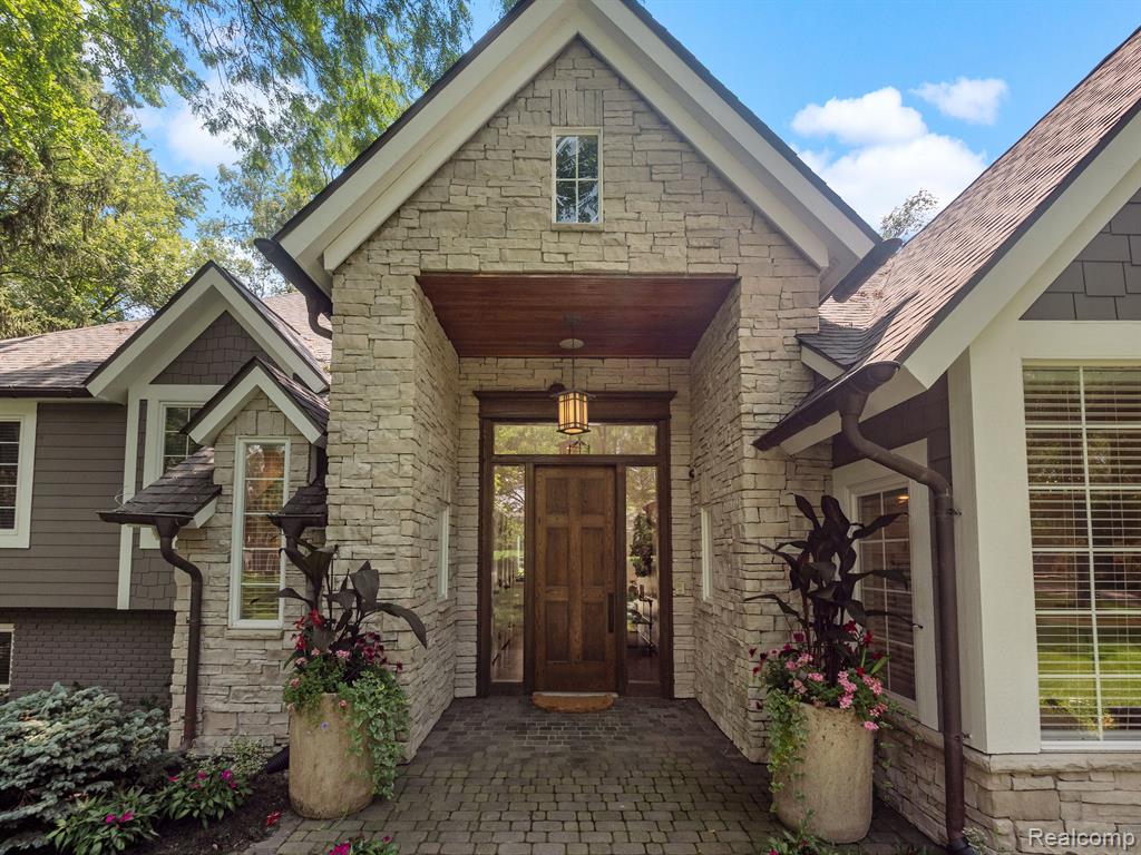 31173 Ramble Road Franklin, MI 48025 - Photo 3 of 51
