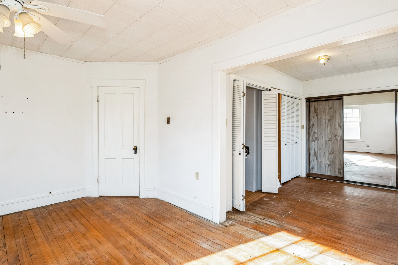710 North 7th Street Rochelle, IL 61068 - Photo 16 of 32 a view of a bedroom with closet area