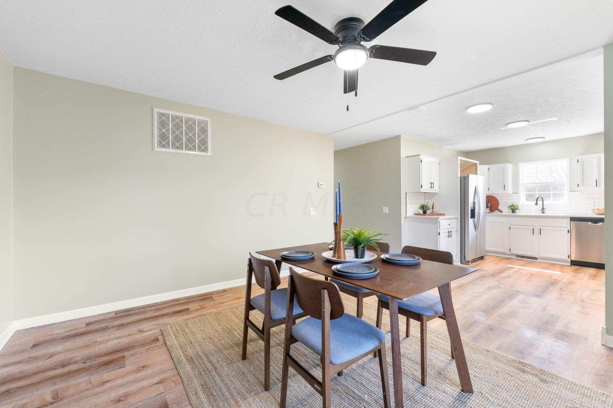 95 Blacks Road Pataskala, OH 43062 - Photo 15 of 52 Dining Room