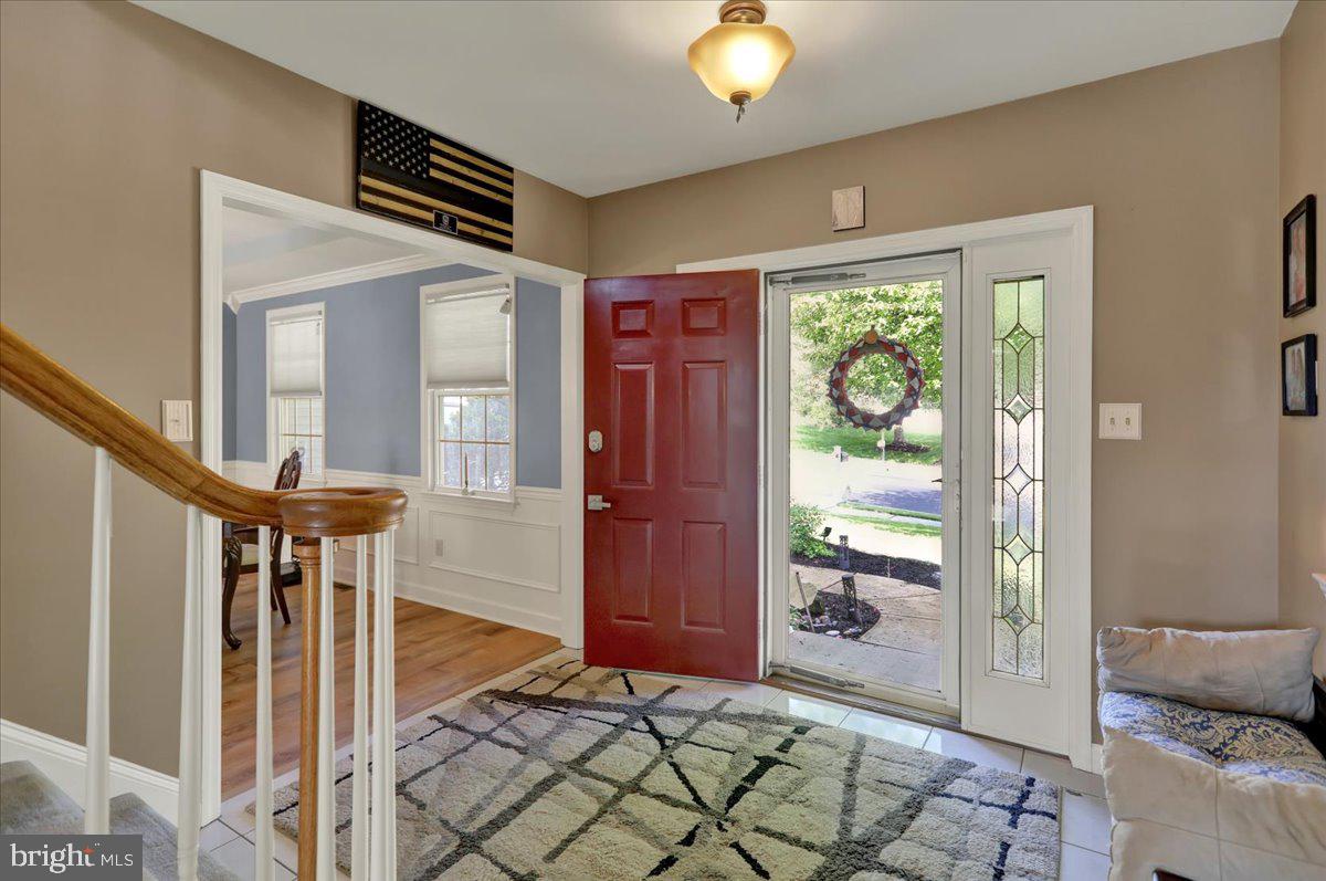 29 Colorado Avenue Sinking Spring, PA 19608 - Photo 3 of 40 a view of an entryway with a livingroom