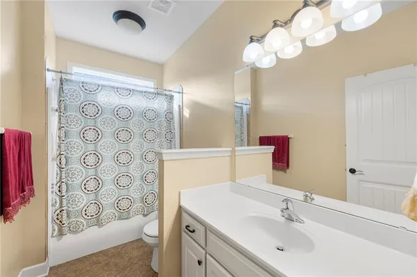 $469,000 | 1362 Brompton Lane, Raymore, MO 64083