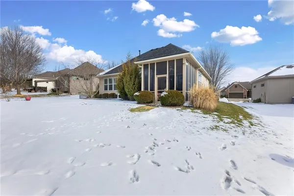 $469,000 | 1362 Brompton Lane, Raymore, MO 64083