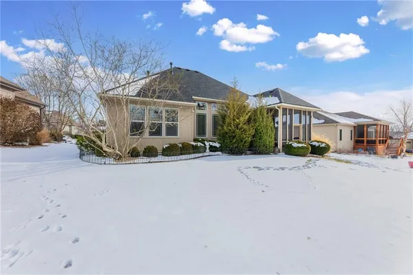 $469,000 | 1362 Brompton Lane, Raymore, MO 64083
