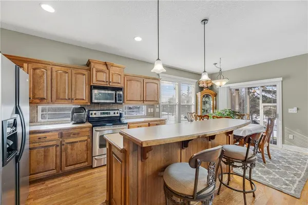 $469,000 | 1362 Brompton Lane, Raymore, MO 64083