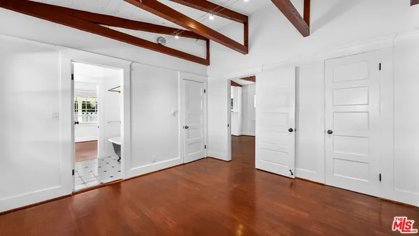 $9,300 | 915 Palms Boulevard, Venice, CA 90291