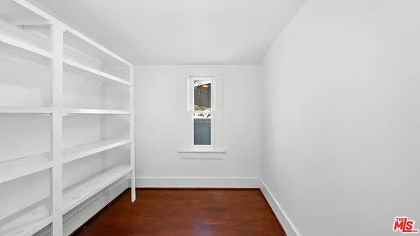 $9,300 | 915 Palms Boulevard, Venice, CA 90291