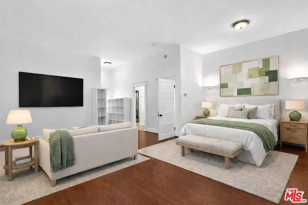 $9,300 | 915 Palms Boulevard, Venice, CA 90291
