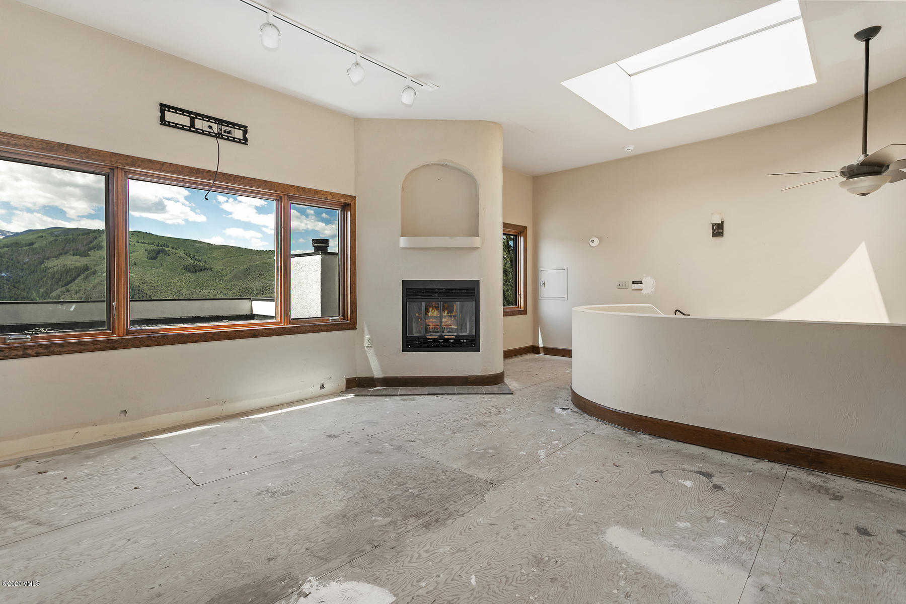 141 Corral Road, Unit EAST Edwards, CO 81632 - Photo 7 of 12 141 Corral Top Floor