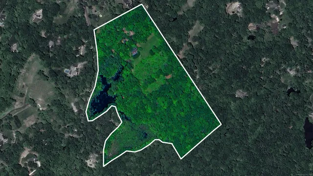 $1,799,000 | 32 Beeholm Road, Redding, CT 06896