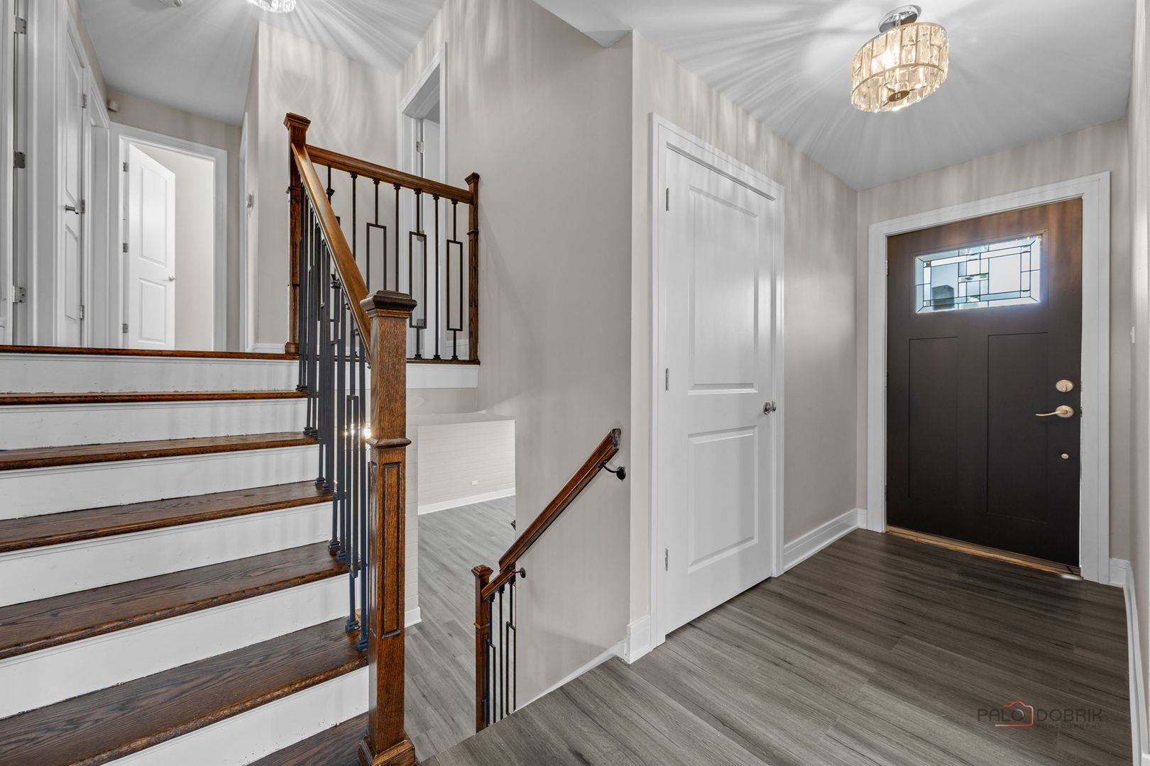 2913 West Sibley Street Park Ridge, IL 60068 - Photo 3 of 22