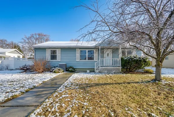 $323,500 | 1050 Carlton Avenue, Faribault, MN 55021