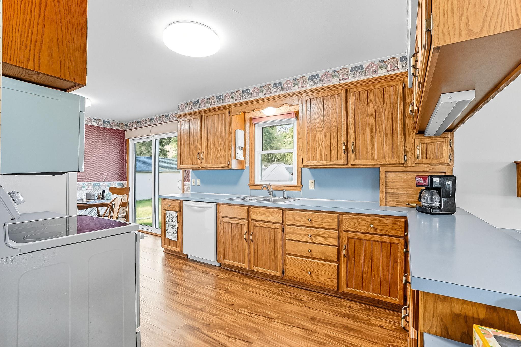 1050 Carlton Avenue Faribault, MN 55021 - Photo 11 of 35