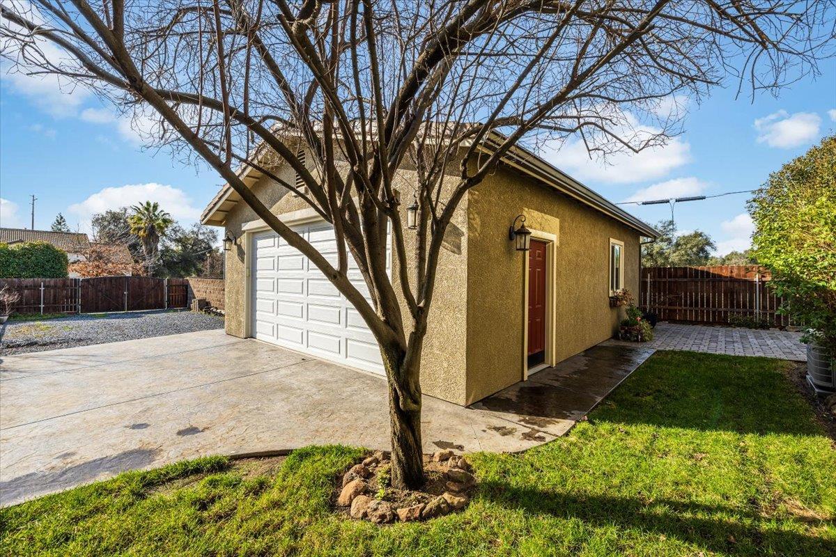 4056 Aitken Dairy Road Rocklin, CA 95677 - Photo 15 of 49 Detached garage