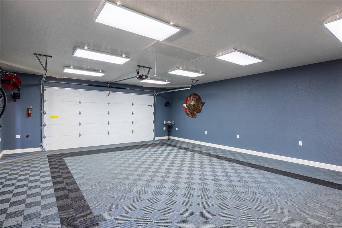 4056 Aitken Dairy Road Rocklin, CA 95677 - Photo 3 of 49 Detached garage interior