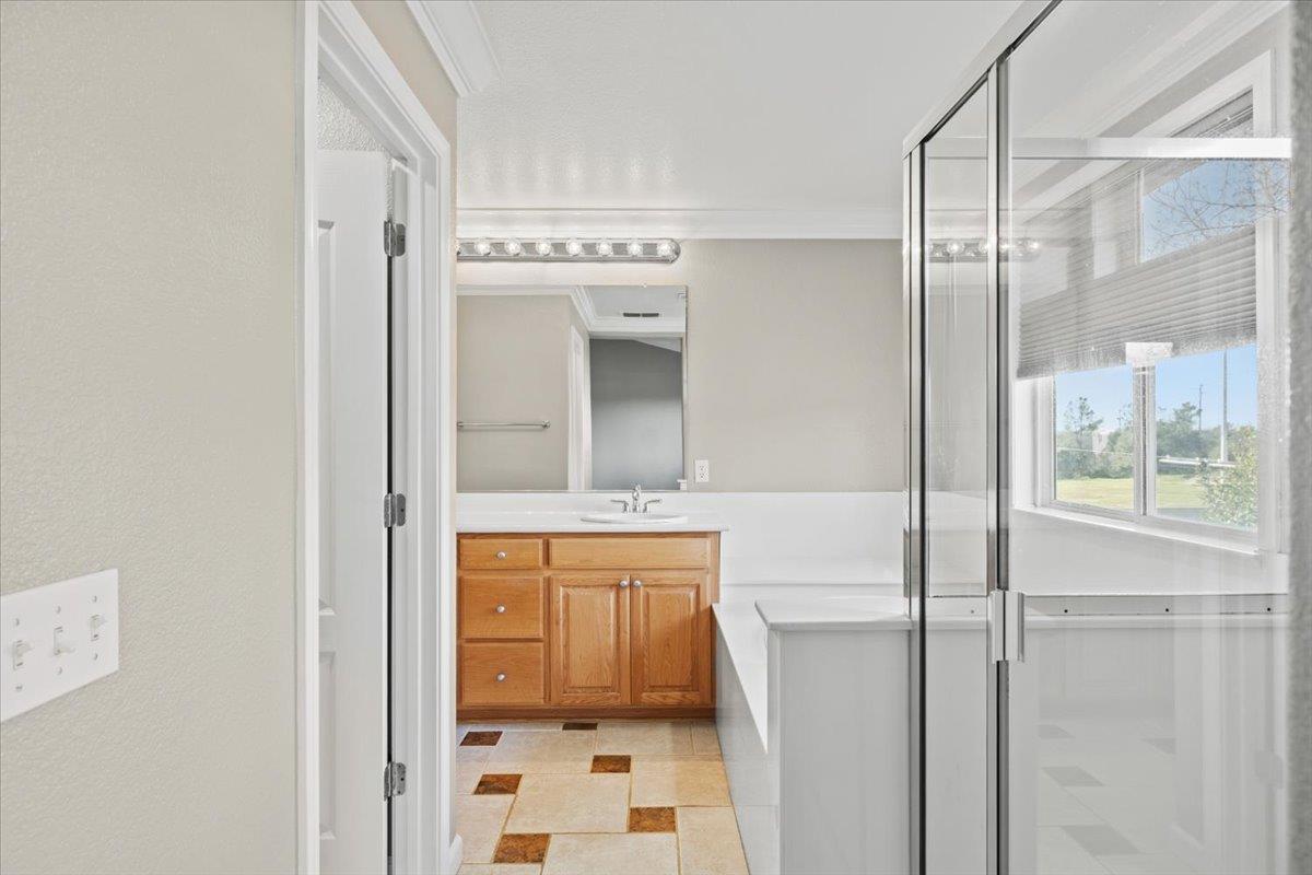 4056 Aitken Dairy Road Rocklin, CA 95677 - Photo 40 of 49 Upstairs primary bathroom