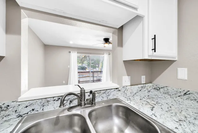 $259,000 | 200 White Street, Unit 6, Niceville, FL 32578