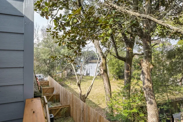 $259,000 | 200 White Street, Unit 6, Niceville, FL 32578