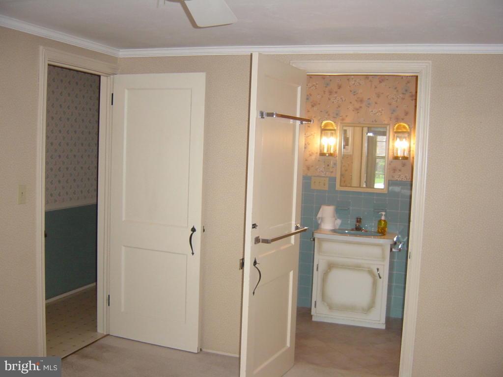 212 East 2nd Avenue Lititz, PA 17543 - Photo 14 of 20 Gallery Image 14