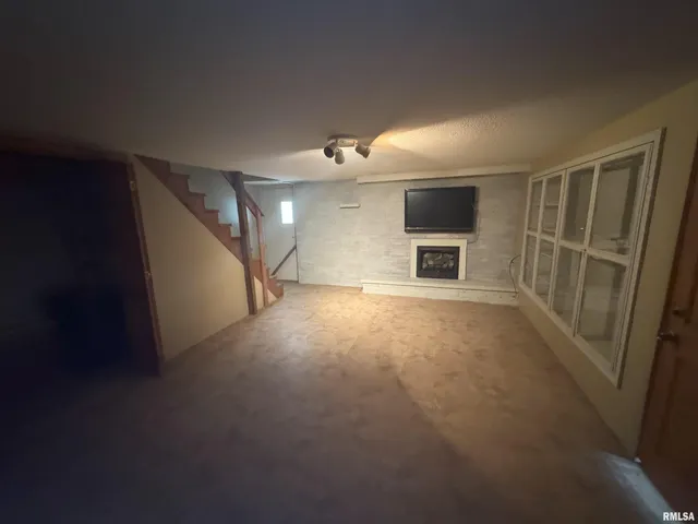 $230,000 | 19193 Braggs Lane, West Frankfort, IL 62896