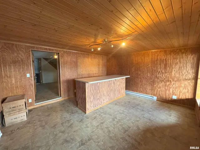 $230,000 | 19193 Braggs Lane, West Frankfort, IL 62896