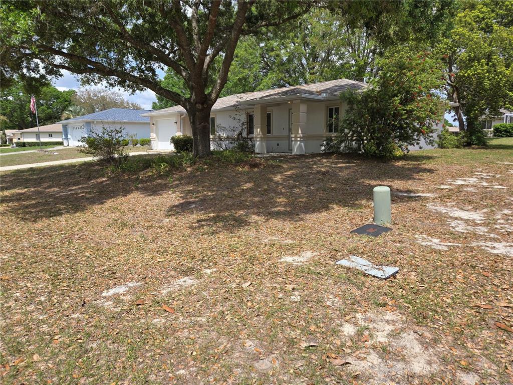 6121 Southwest 103rd Loop Ocala, FL 34476 - Photo 4 of 32