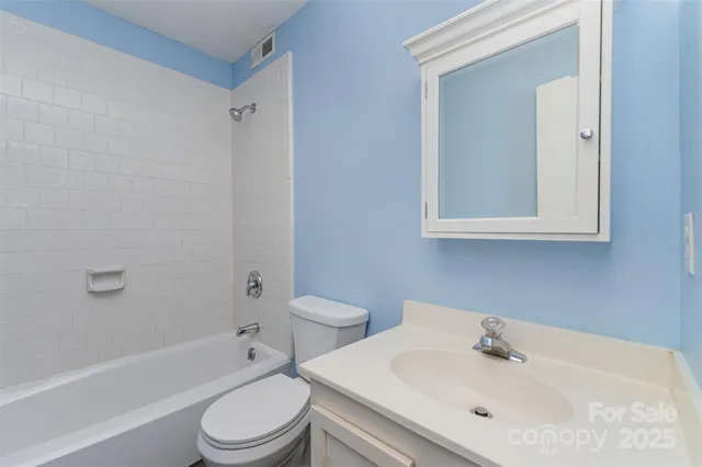 $225,000 | 3001 Heathstead Place, Charlotte, NC 28210