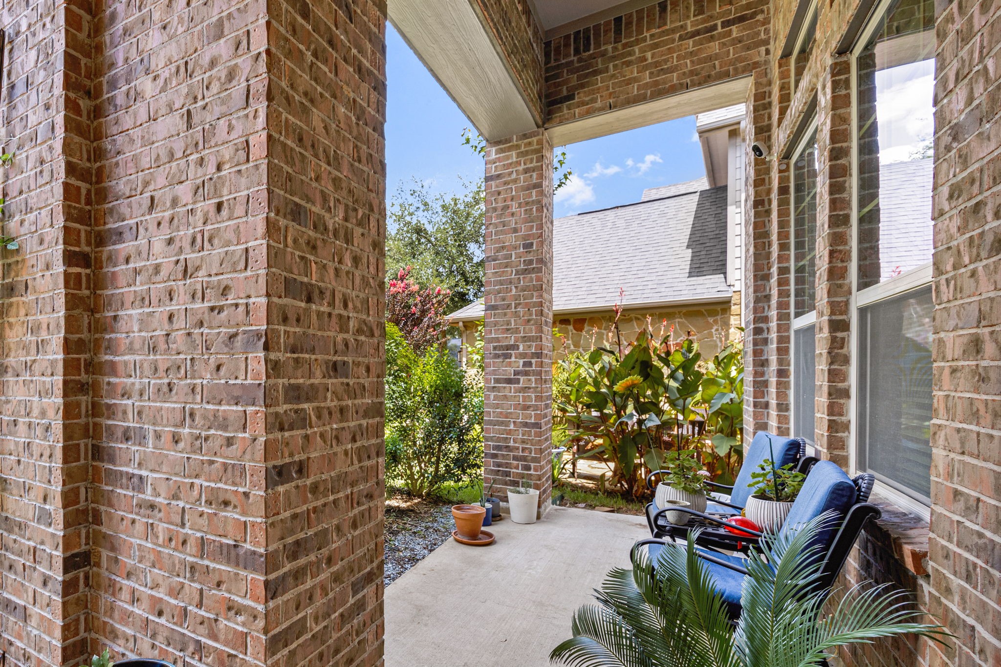 22 South Marshside Place Spring, TX 77389 - Photo 3 of 43