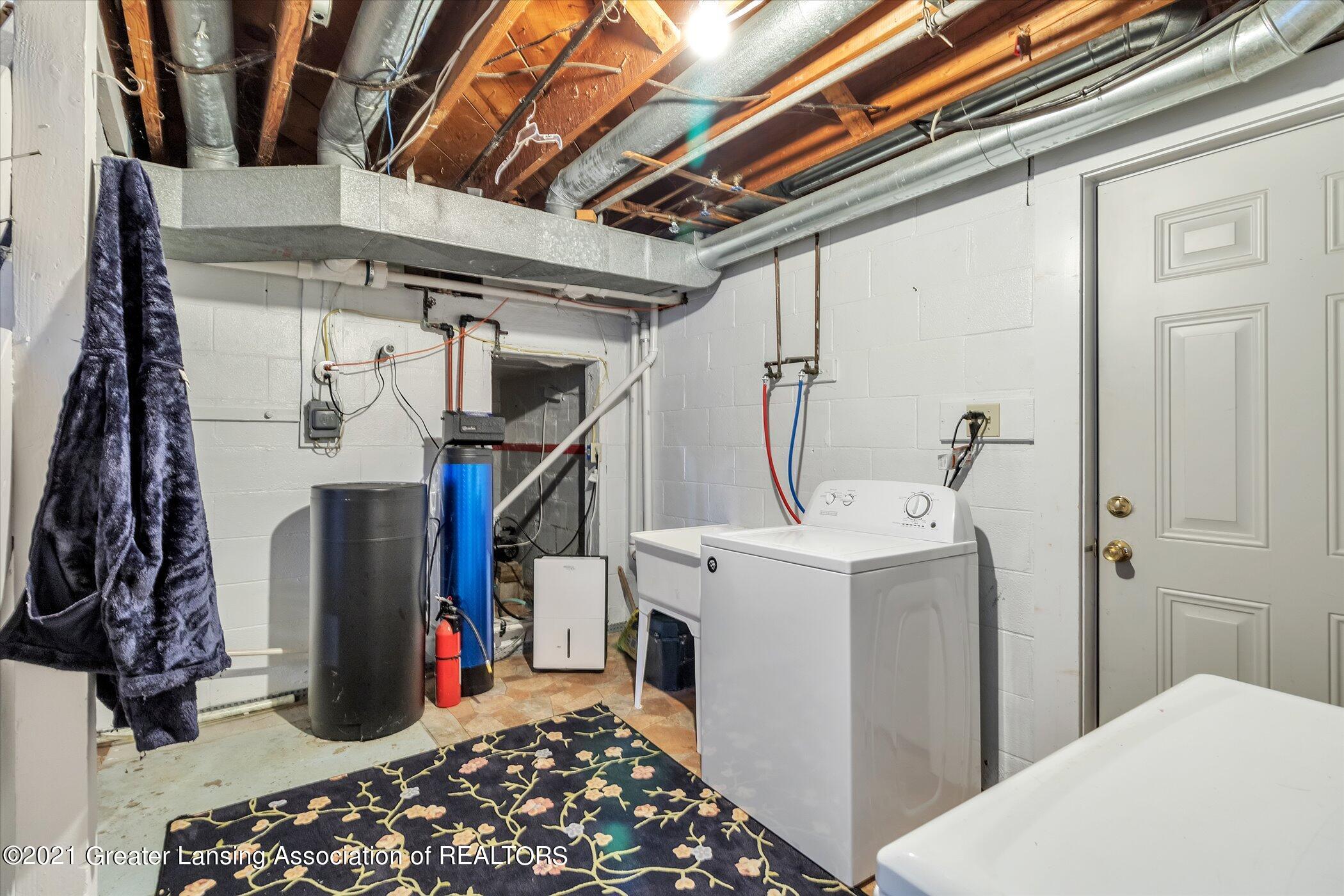 14104 South Wacousta Road Grand Ledge, MI 48837 - Photo 38 of 50 40-14104-Wacousta-Rd-WindowStill-Real-Es