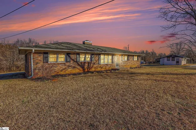 $288,000 | 315 Graham Chapel Road, Cowpens, SC 29330