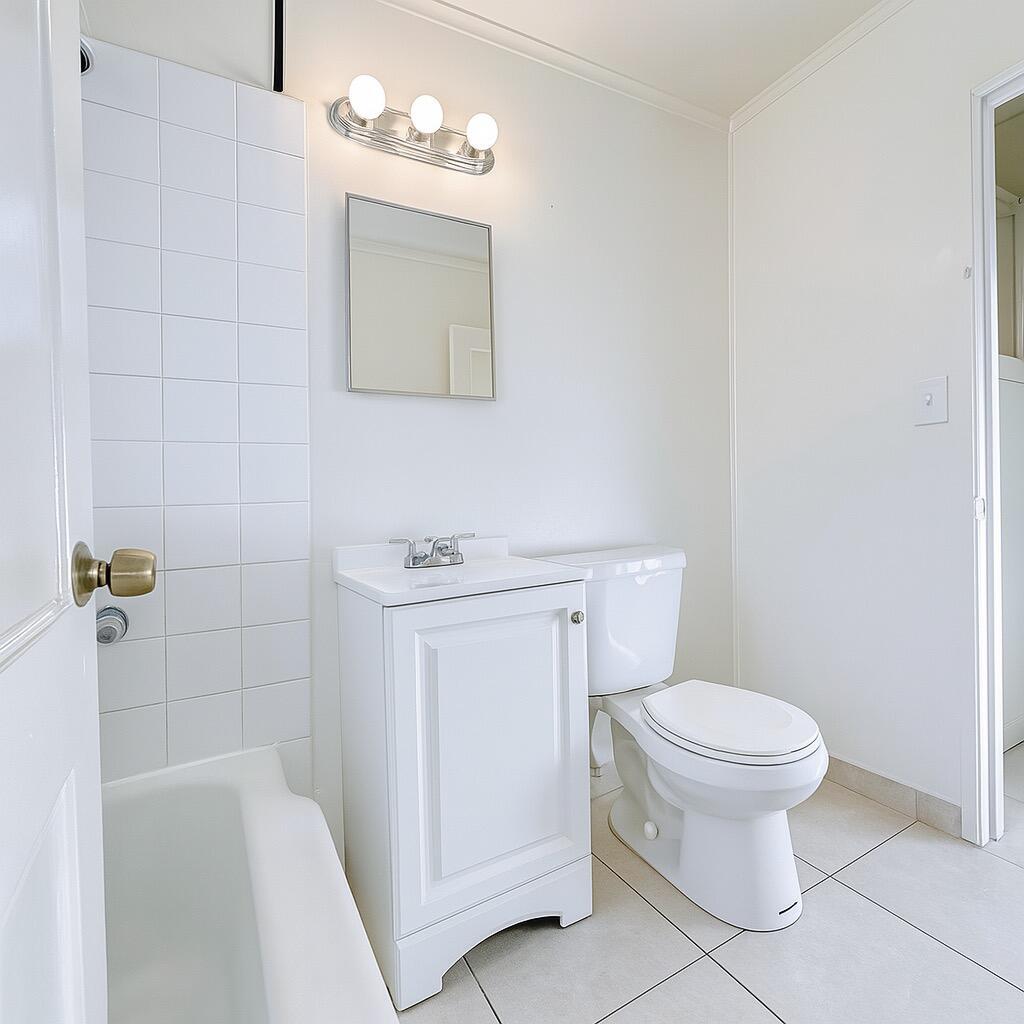 649 West 4th Street Riviera Beach, FL 33404 - Photo 12 of 13 Image 179