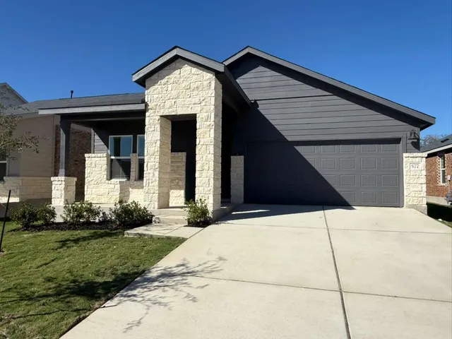 $2,350 | 577 Sormonne Loop, Kyle, TX 78640