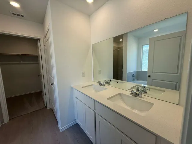 $2,350 | 577 Sormonne Loop, Kyle, TX 78640