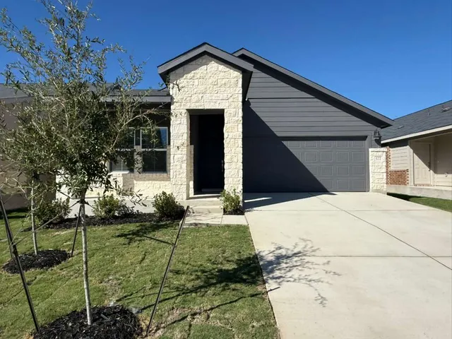$2,350 | 577 Sormonne Loop, Kyle, TX 78640