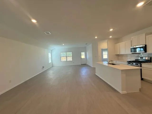 $2,299 | 577 Sormonne Loop, Kyle, TX 78640