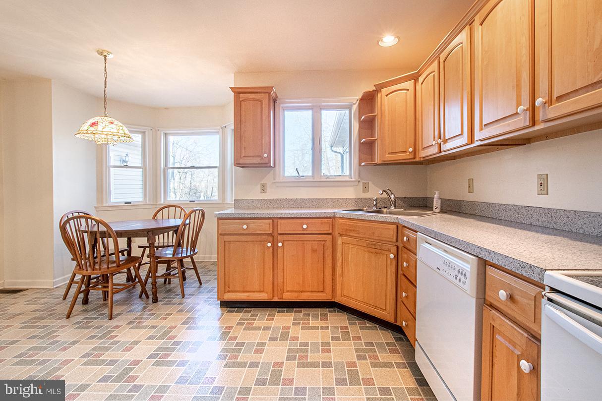 219 Dowlin Forge Road Exton, PA 19341 - Photo 19 of 34 Kitchen