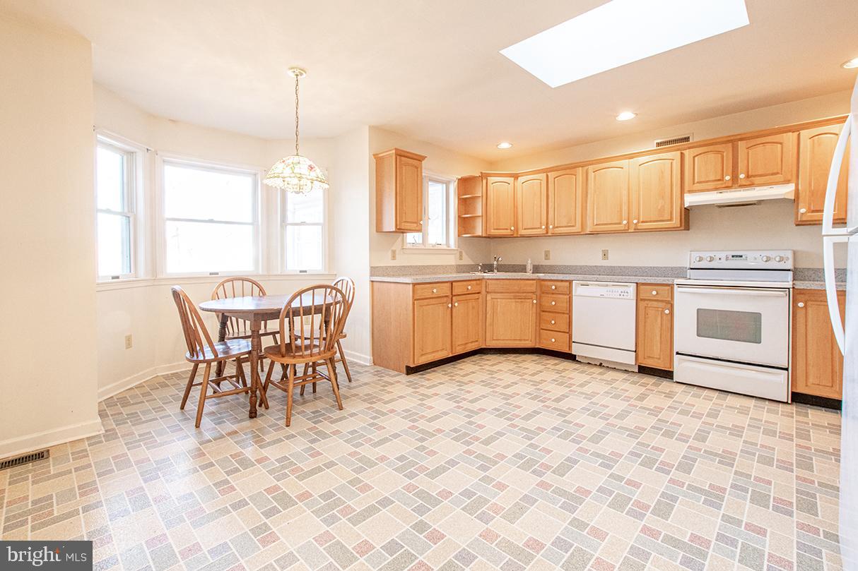 219 Dowlin Forge Road Exton, PA 19341 - Photo 20 of 34 Kitchen
