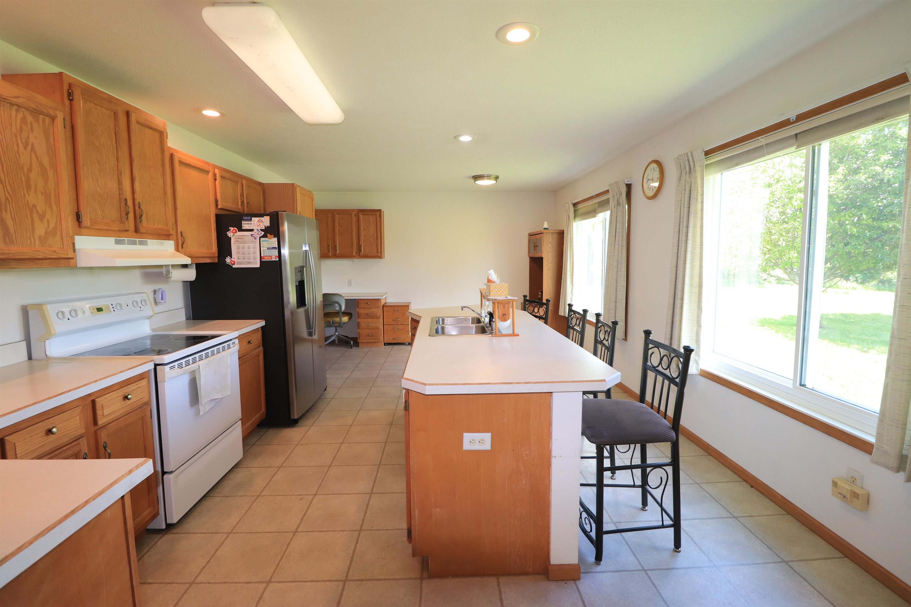 2209 South Ellis Road Janesville, WI 53548 - Photo 2 of 25