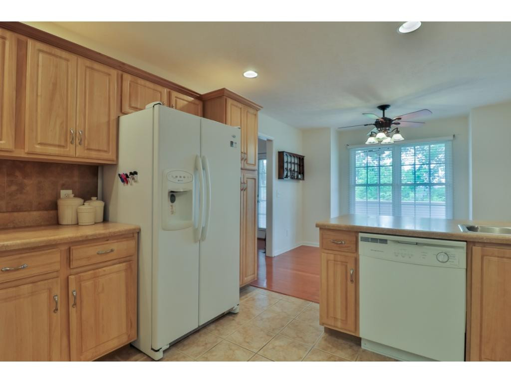 4138 Cooks Point Kingsport, TN 37664 - Photo 8 of 22 Kitchen
