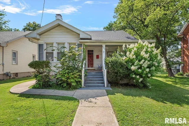$132,000 | 525 South Washington Street, Taylorville, IL 62568