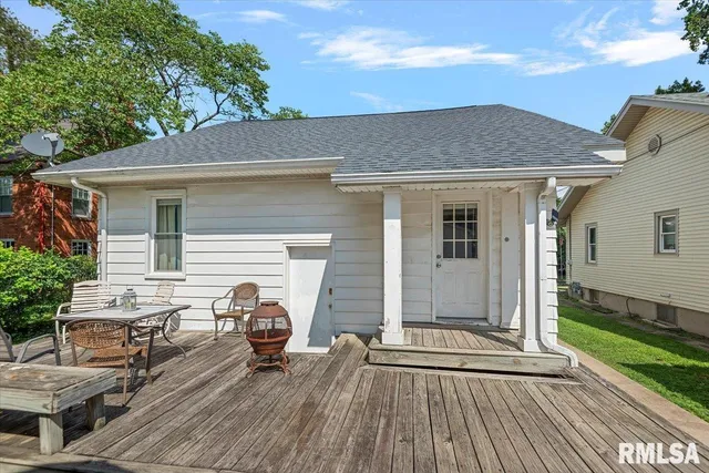 $132,000 | 525 South Washington Street, Taylorville, IL 62568