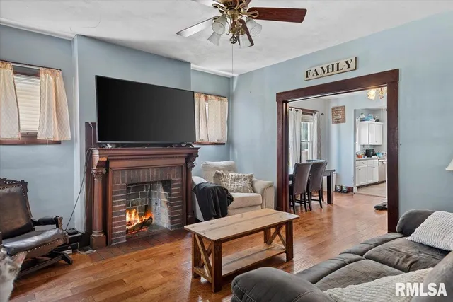 $132,000 | 525 South Washington Street, Taylorville, IL 62568